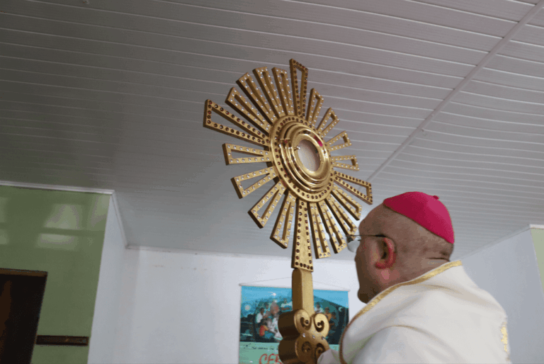 Bênção do Santíssimo ao CECOPAM