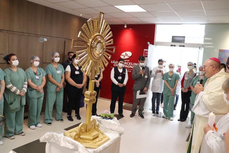 Visita aos hospitais Cajuru e Marcelino Champagnat