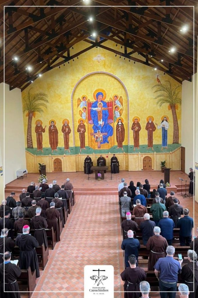 Franciscanos Capuchinhos reunidos para elegerem novo conselho provincial 