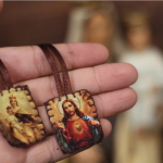 Criador: owner | Crux Sacra - Velas artesanais de cera de abelha
